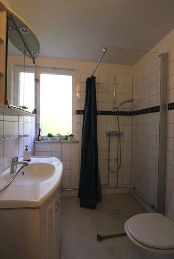 Apartament Trivsamma Lagenheter Med Fri Parkering Sztokholm Zewnętrze zdjęcie
