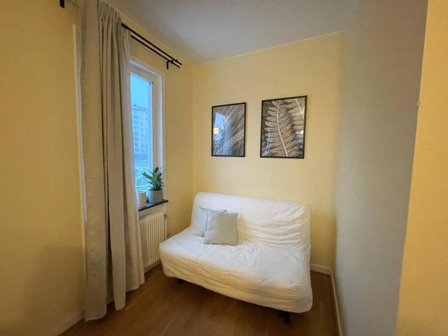 Apartament Trivsamma Lagenheter Med Fri Parkering Sztokholm Zewnętrze zdjęcie